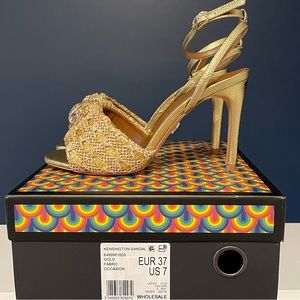 Kurt Geiger Kensington Sandal Gold Fabric Occasion Size 7 EU 37 - EXCELLENT COND